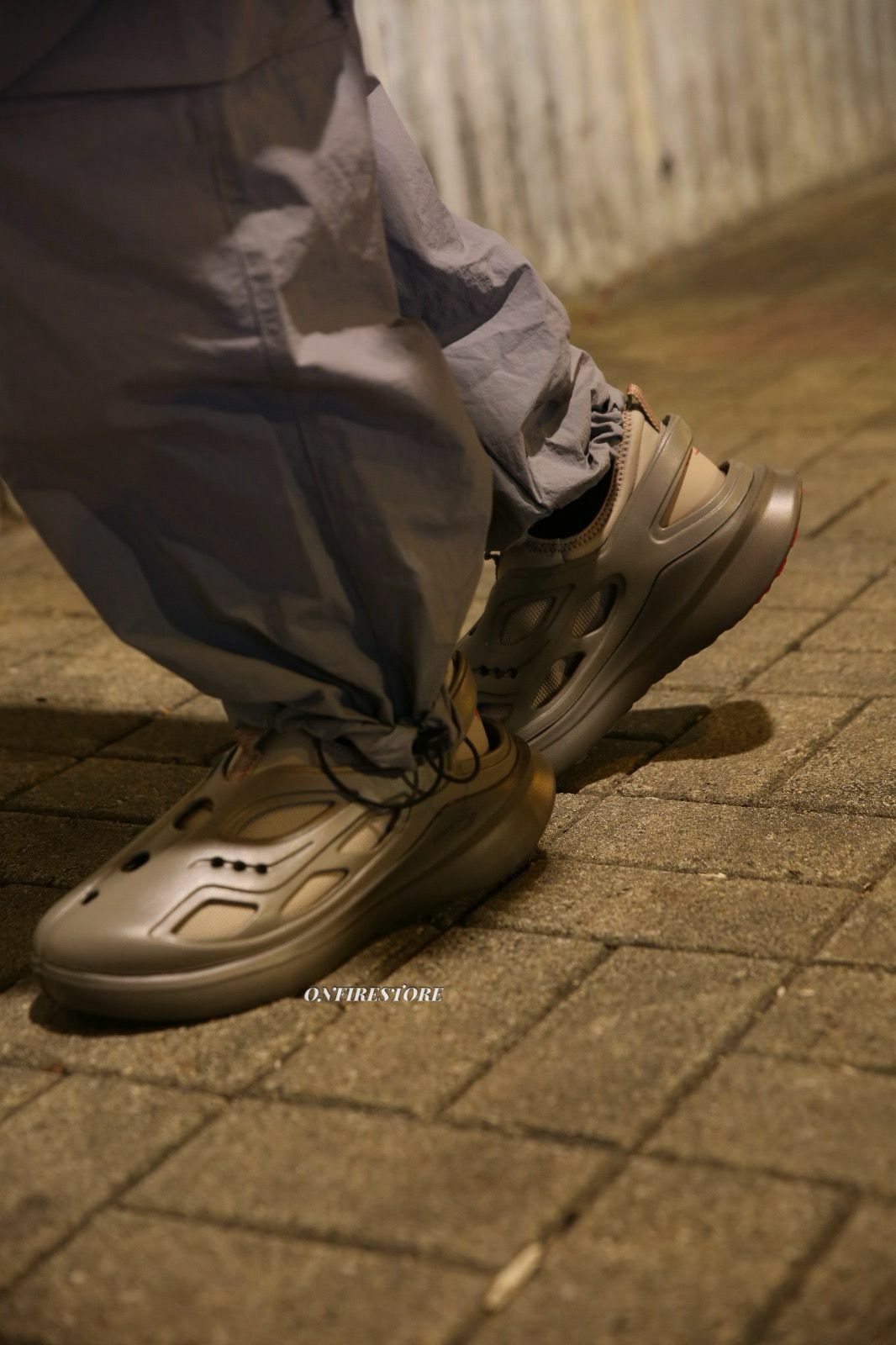 {現貨} Tombogo X Saucony Butterfly Boulder Brown