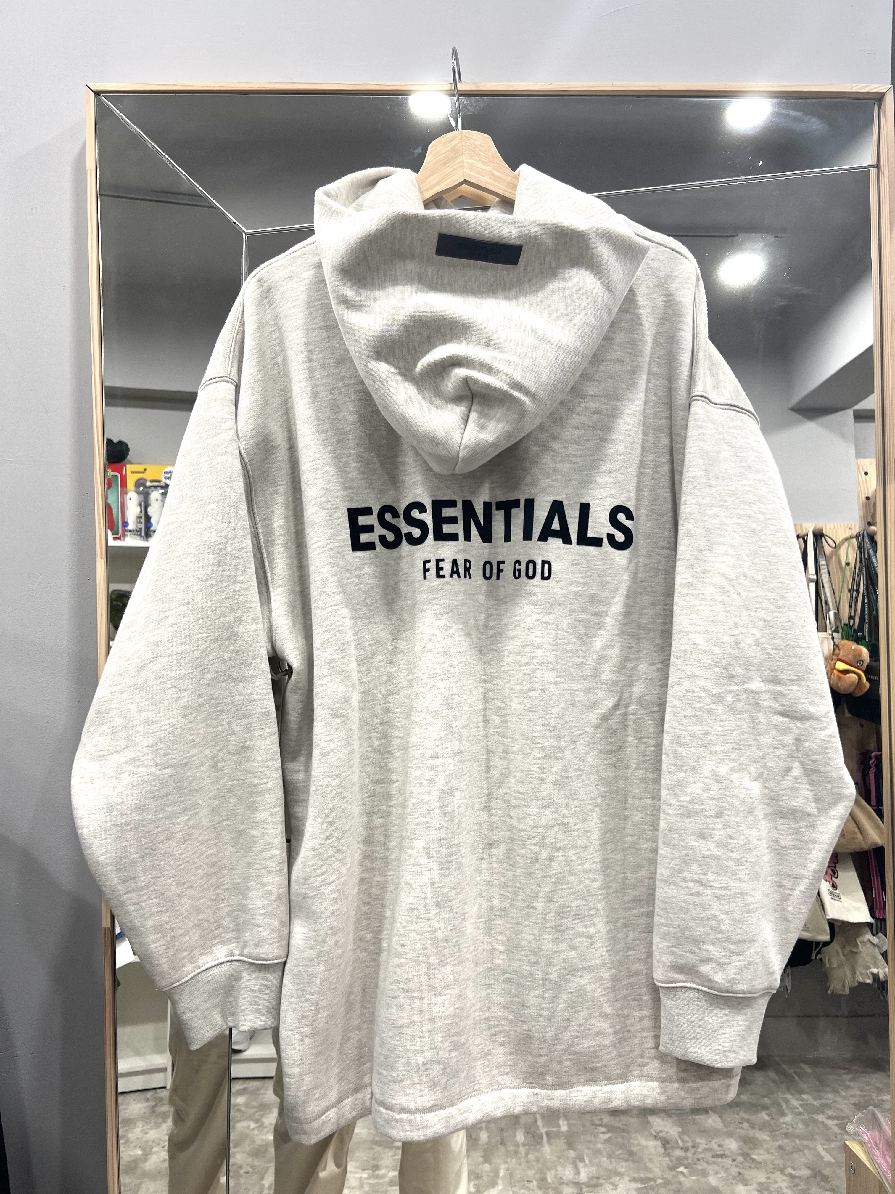 Fear of God Essentials Relaxed Hoodie Oatmeal 下襬無鬆緊款 帽踢