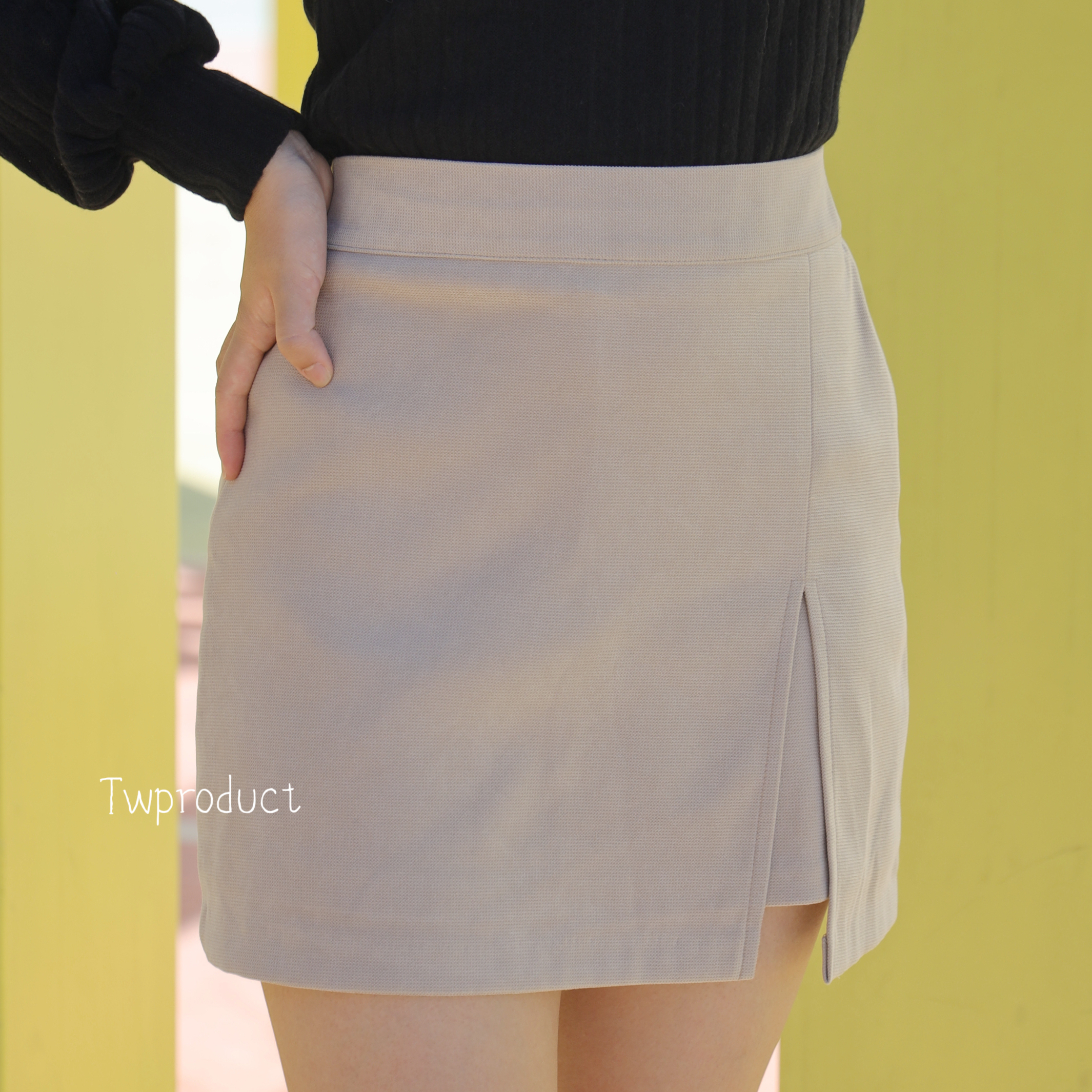 ||SK261||小開叉絨毛餅格A字短裙短裙