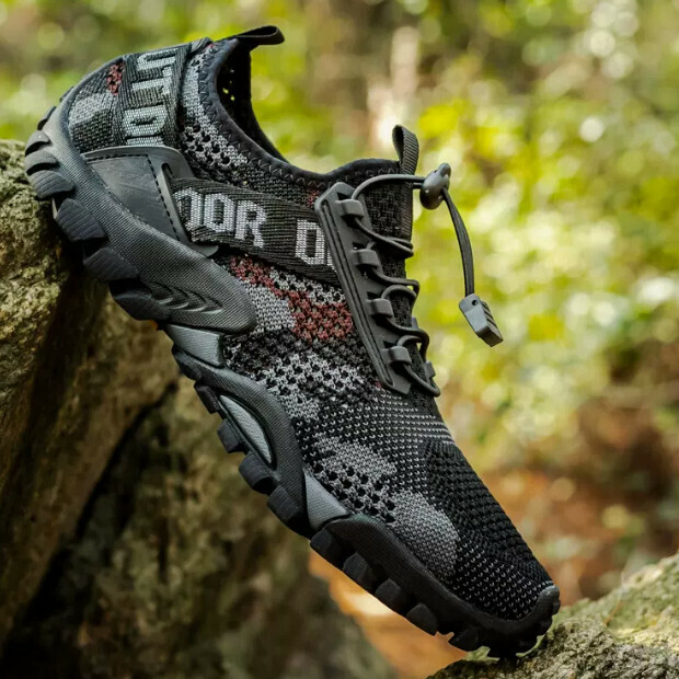 Sports casual shoes