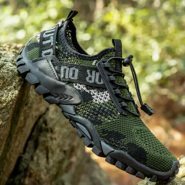 Sports casual shoes