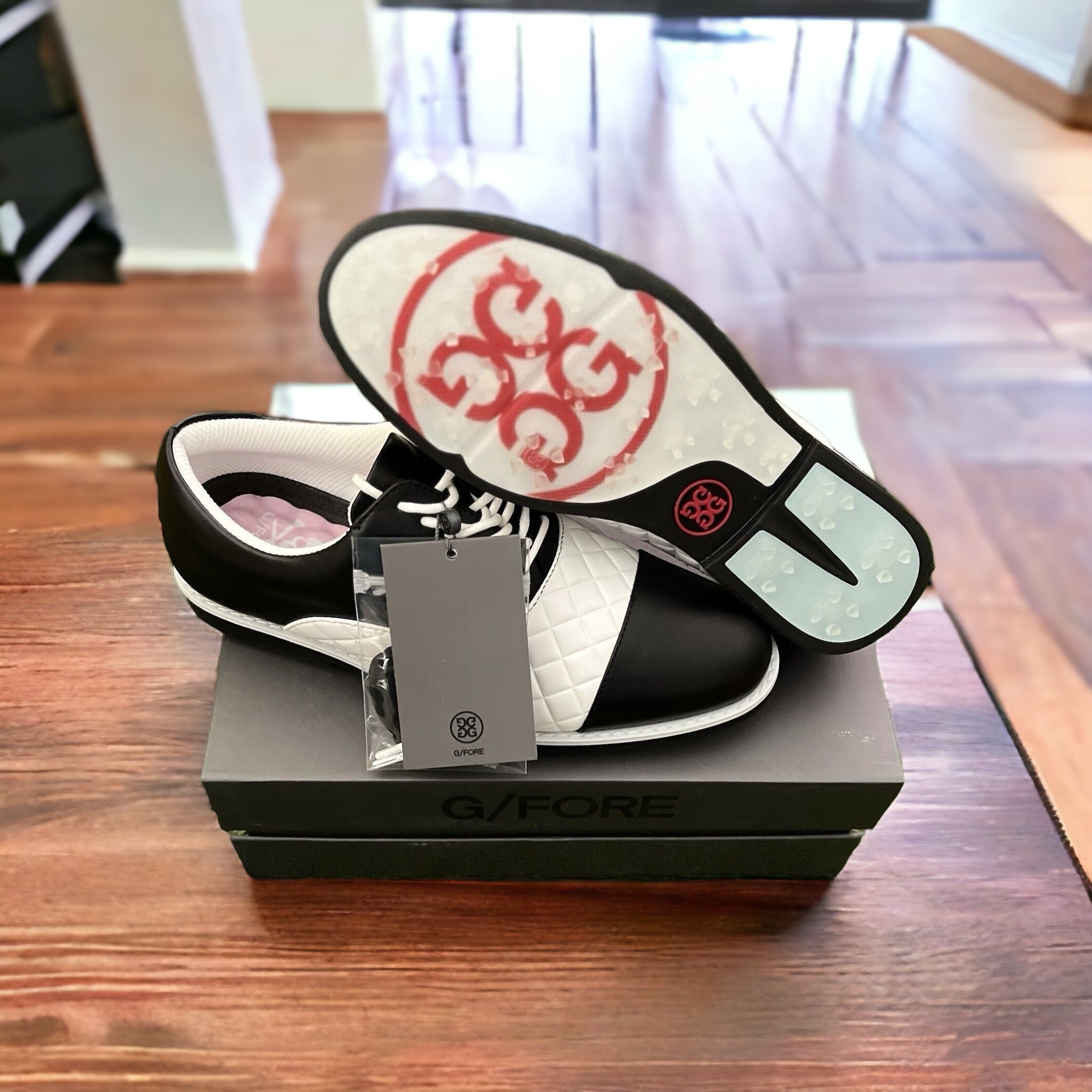 女【 現貨】GFore 正品折扣/Women's Quilted Cap Toe Gallivanter Golf Shoes - Onyx/Snow/熱銷款軟釘 牛津鞋 高爾夫球鞋/30237GF