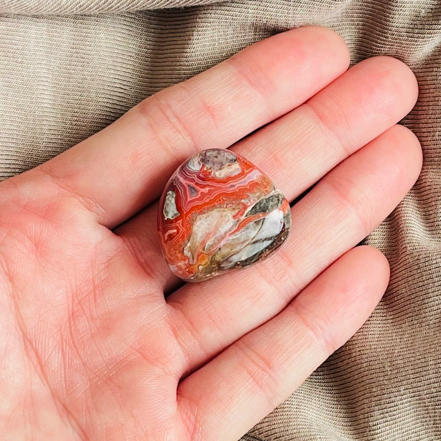 [原石] 墨西哥瘋狂瑪瑙 水晶滾石