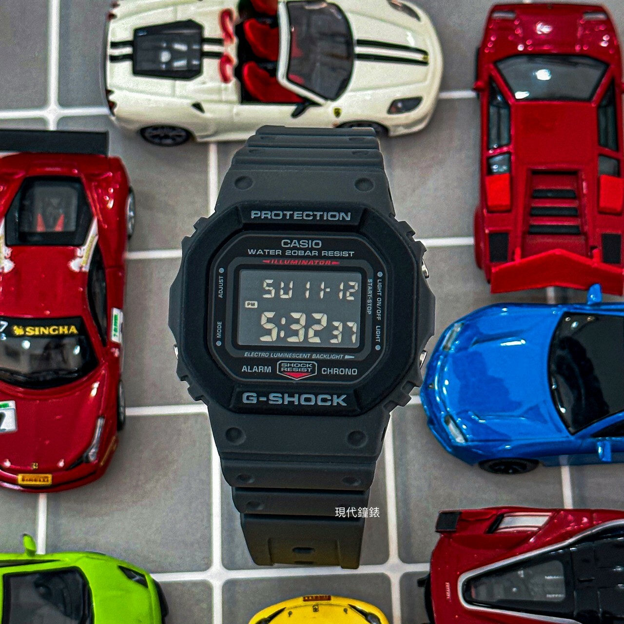 【G-SHOCK】雙配色經典款 DW-5610SU-8D 43.8mm 現代鐘錶