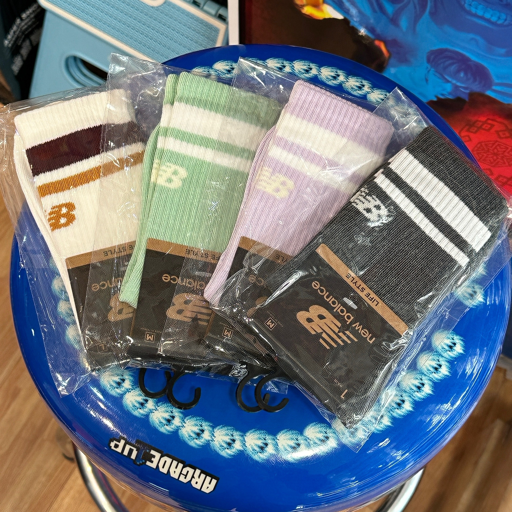 New Balance NB Logo 條紋 長襪 小腿肚襪 一雙 四色 灰/綠/紫/白 LAS32161