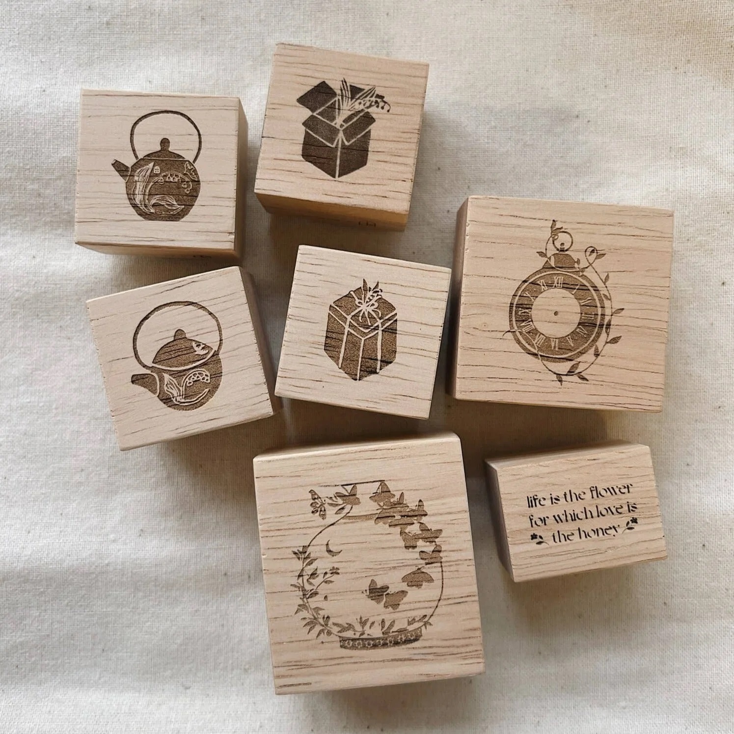 SOM x Jesslynnpadilla 寶貴時光&愛是禮物系列印章 共七款