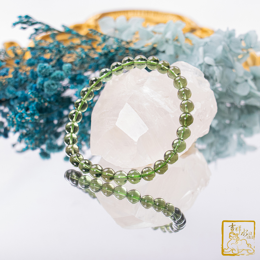 Moldavite bracelet (Enhanced energy)