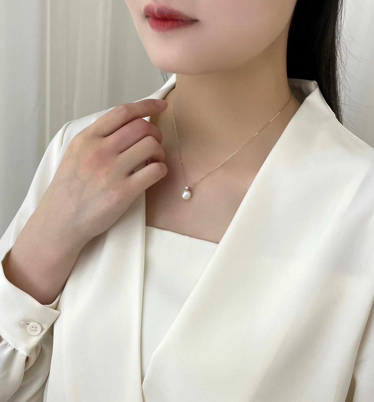 18K玫瑰金天然鑽石珍珠頸鏈