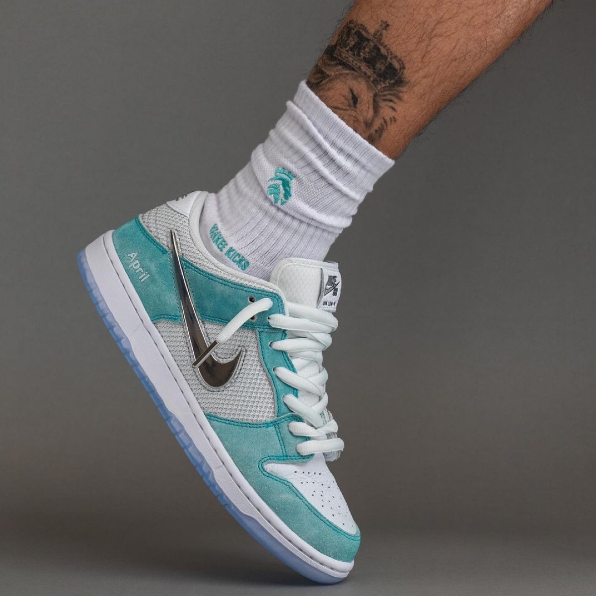 nikes sbs