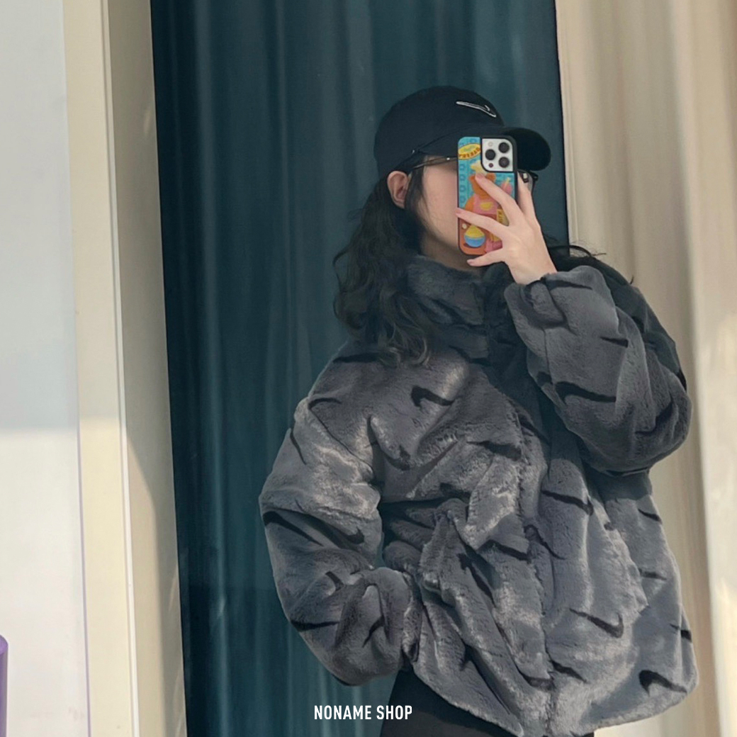 NIKE NSW 滿版 小勾 皮草 外套 兩色 (女款)