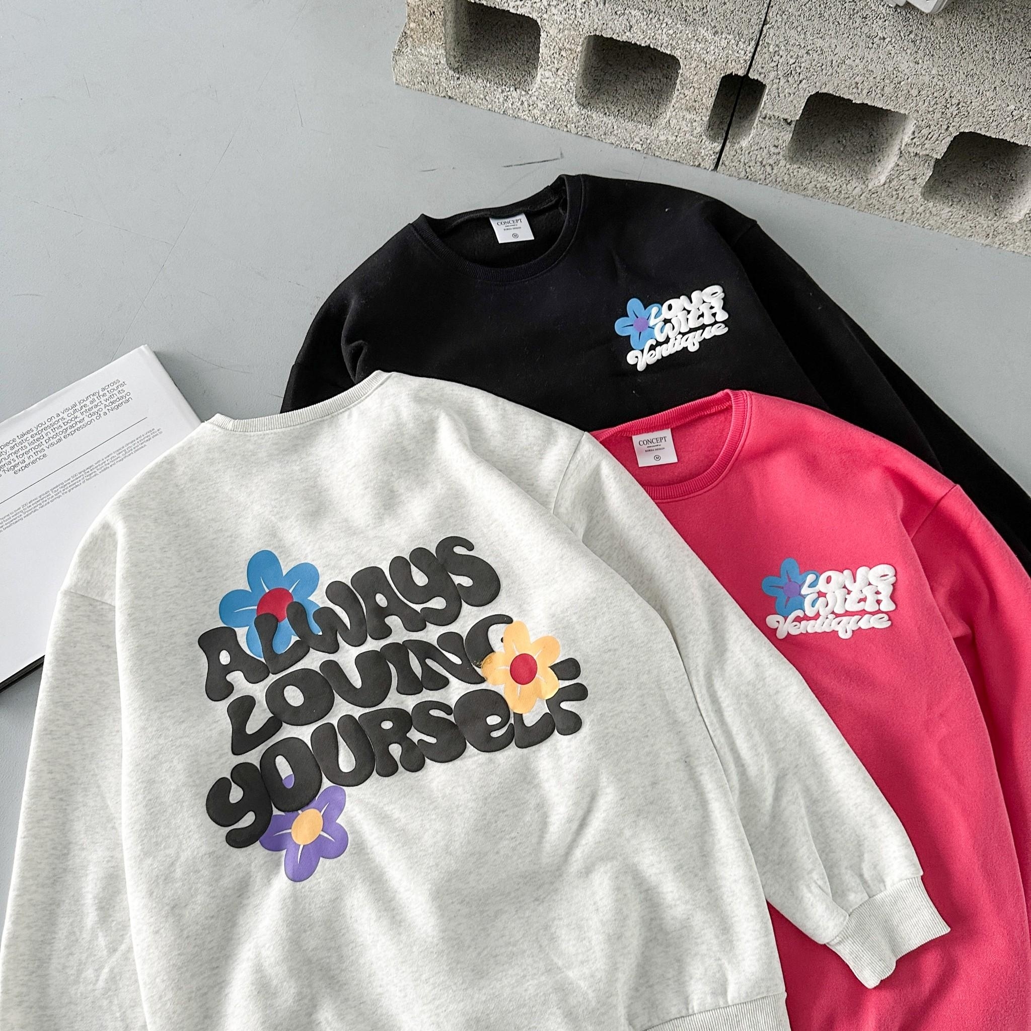 Concept 發泡字母花朵大學Tee 80477