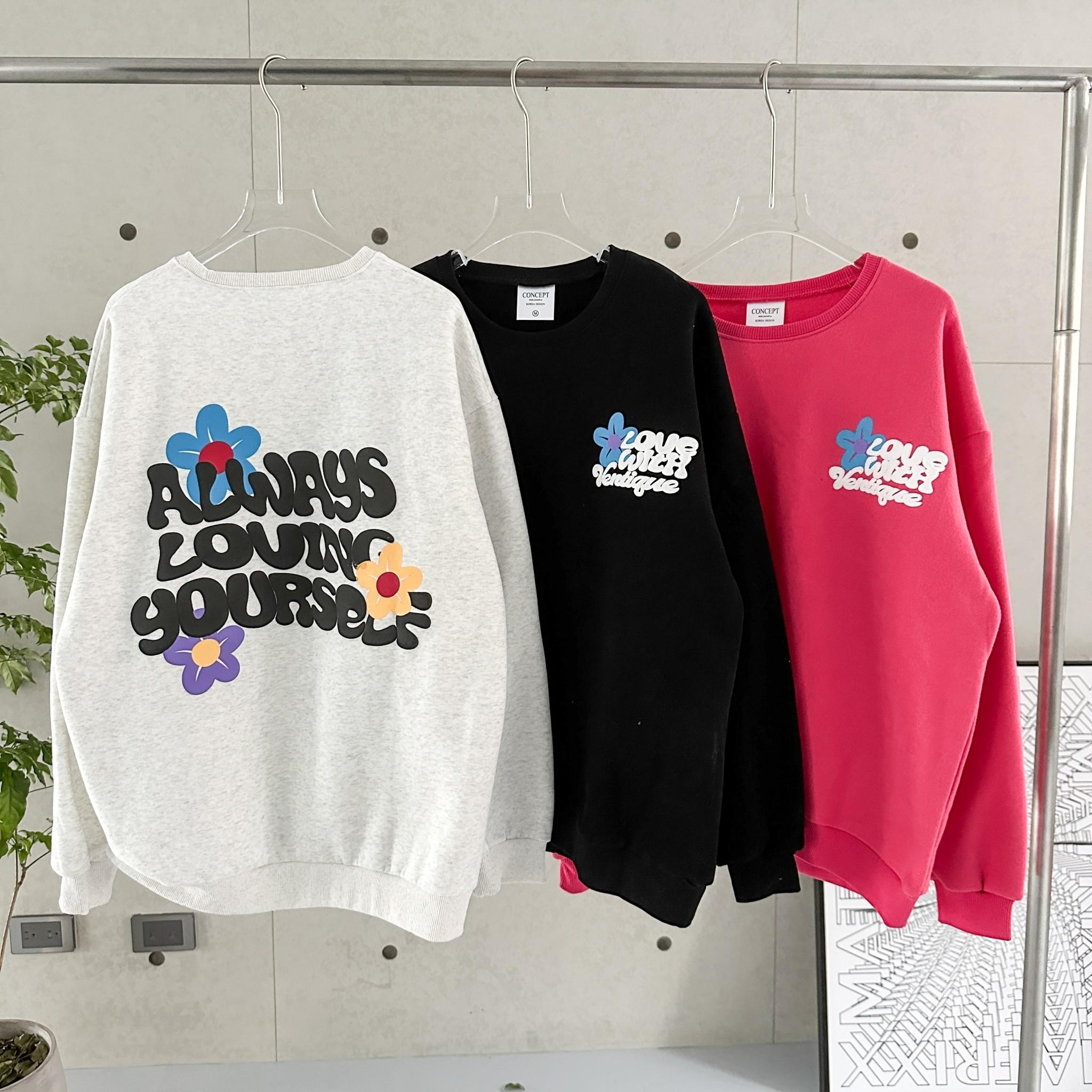 Concept 發泡字母花朵大學Tee 80477