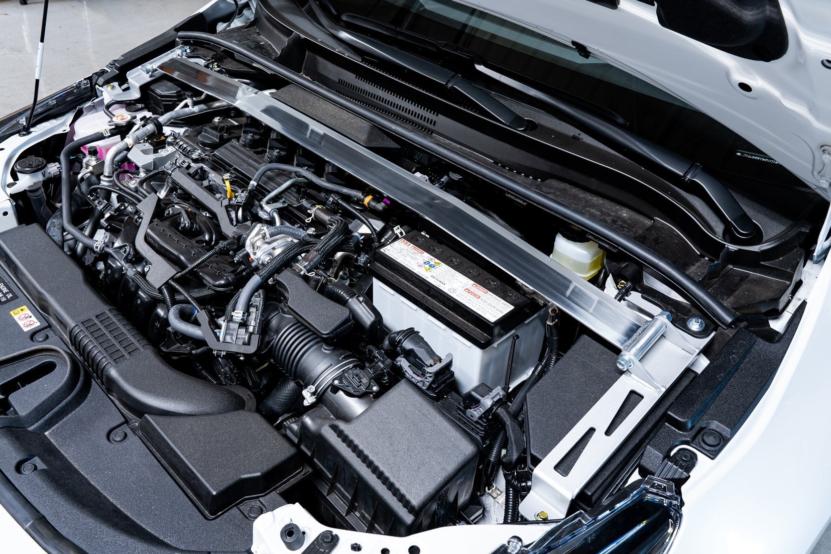 TOM'S STRUT TOWER BAR TOYOTA COROLLA SPORT