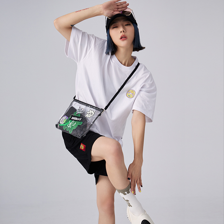 品牌LOGO貼布繡寬版短T｜白