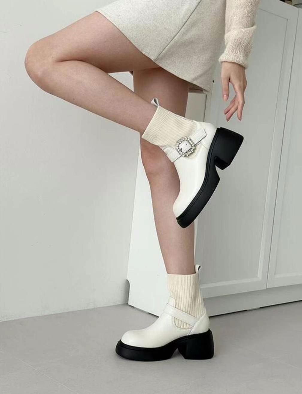 正韓𝜗𝜚水鑽可甜可鹽襪靴