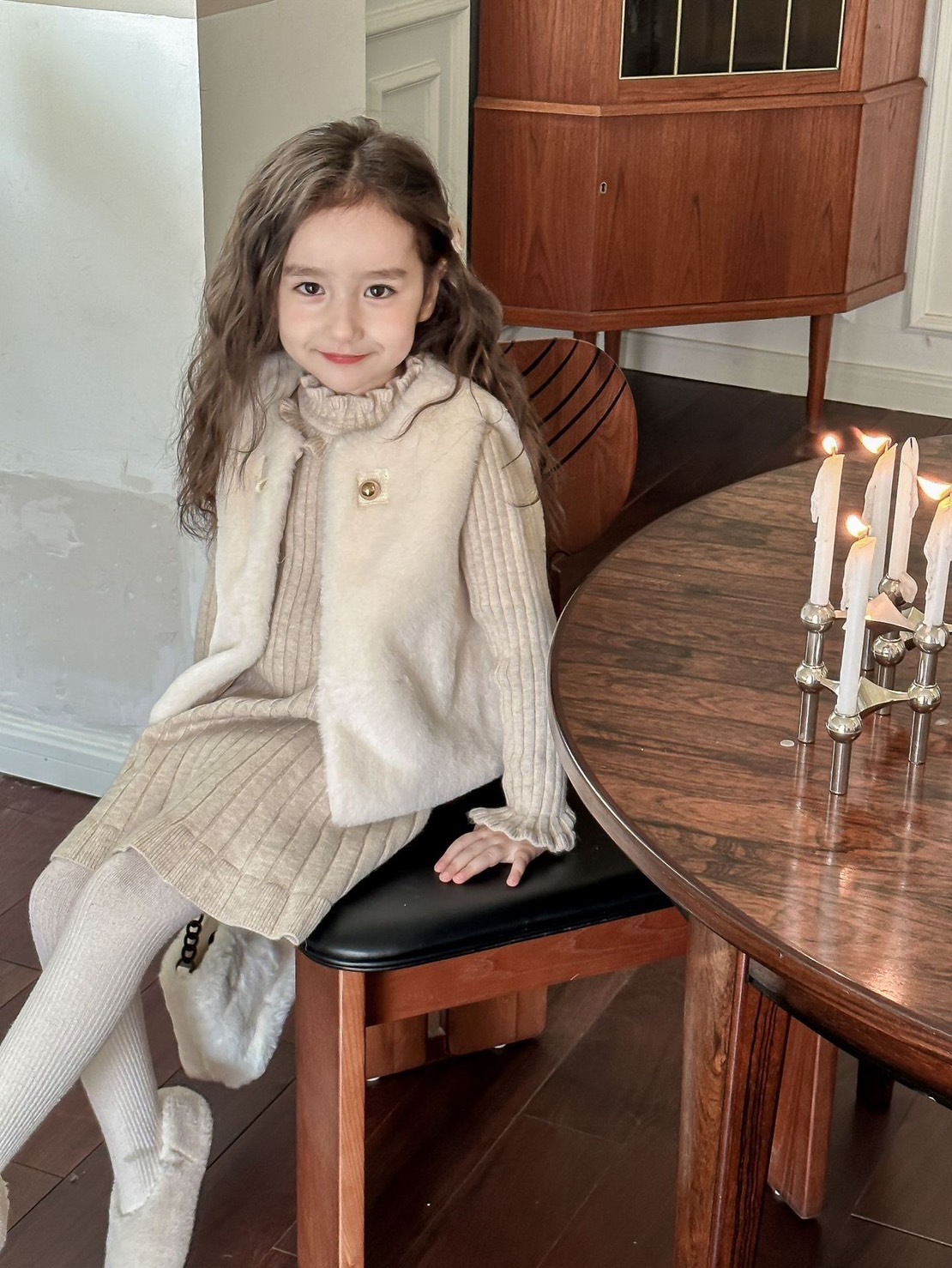 仿兔毛保暖雪白小背心