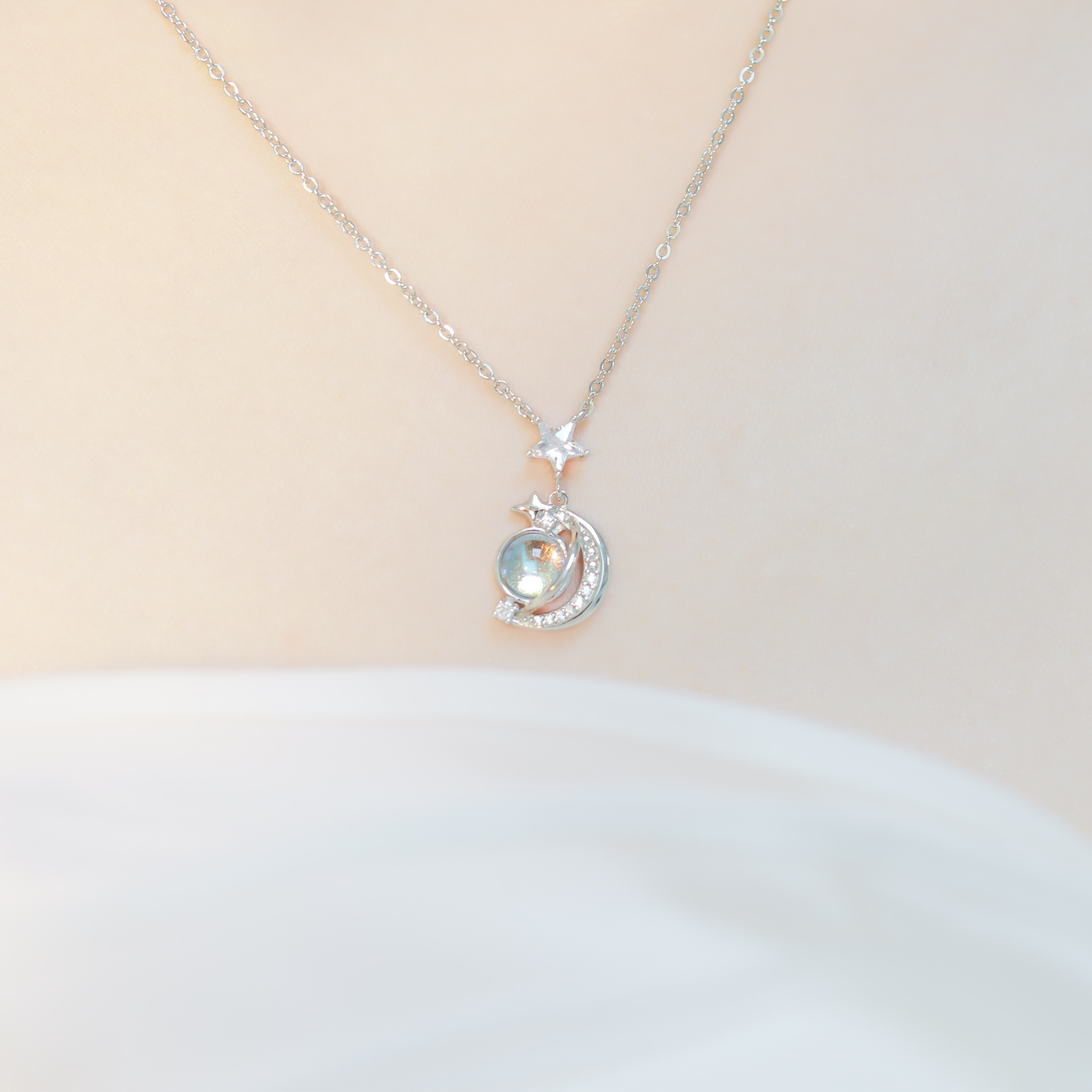 | 925純銀・厚鍍白金 | 月亮替我擁抱你項鍊 | NE0999 |