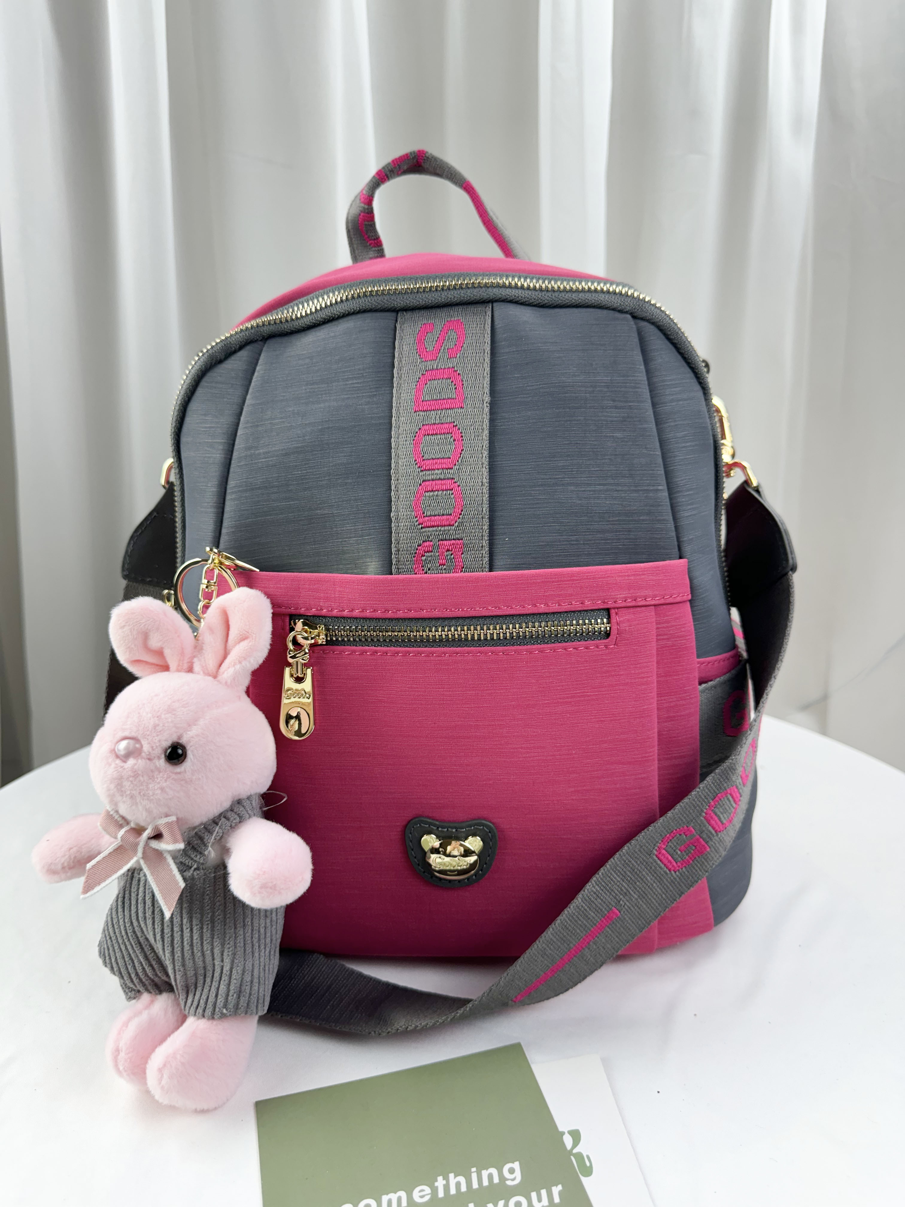 GOODS 灰桃拼色防潑水後背包 / 側背包 附兔兔吊飾 #2649