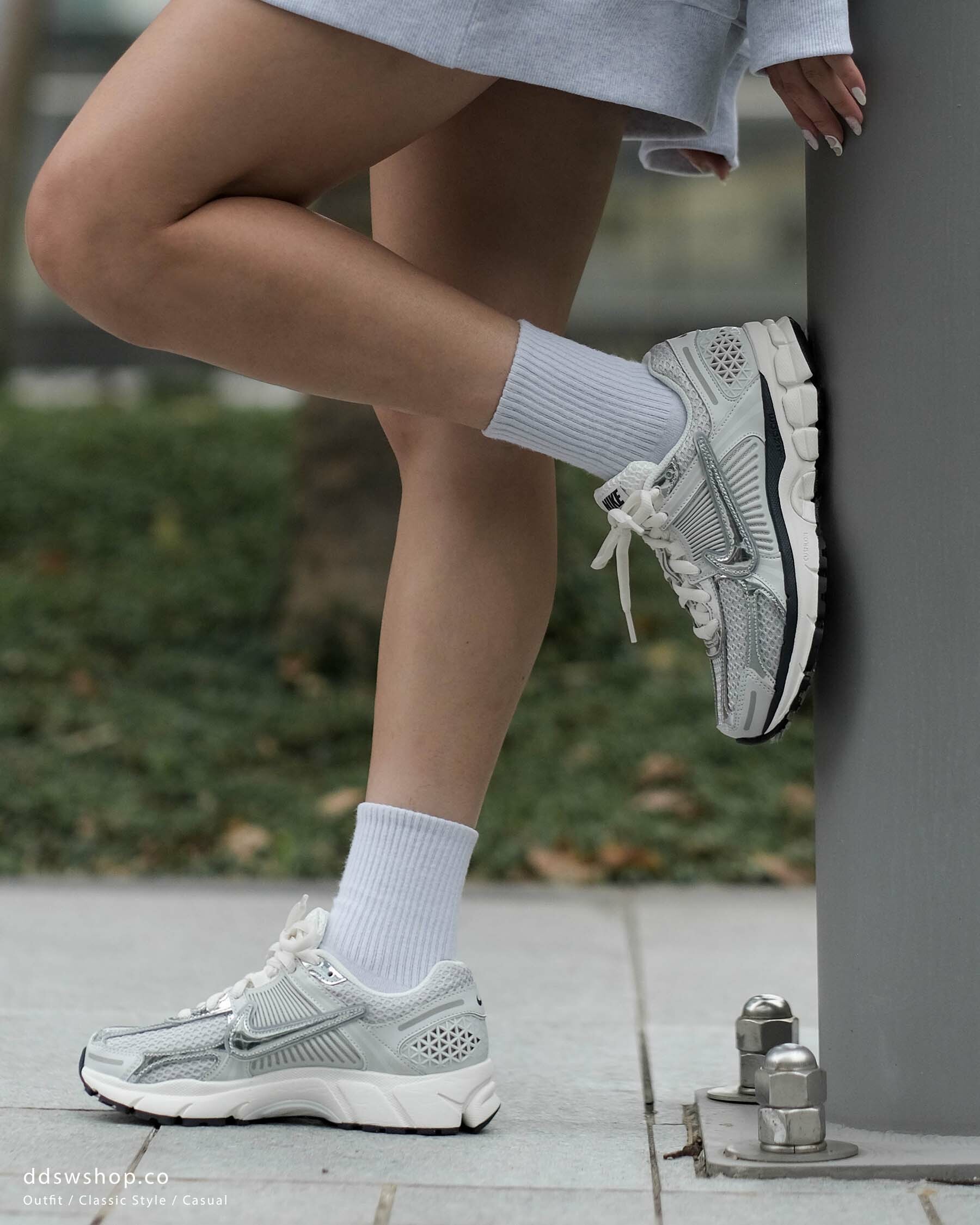 “代購” Nike Zoom Vomero 5 '"Photo Dust" 銀鉤 FD0884-025