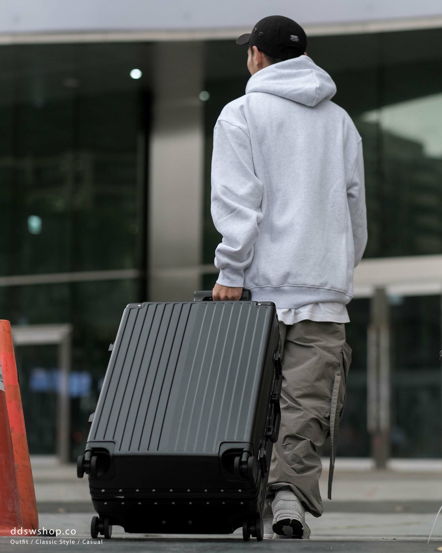 HONEY MOON 鋁框行李箱 (含行李吊牌一個)