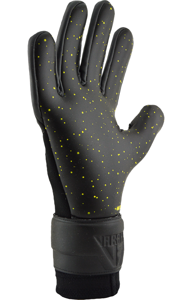 KEEPERSPORT VARAN 7 PRO NC BLACKOUT 龍門手套  (特價貨品，不設退換)