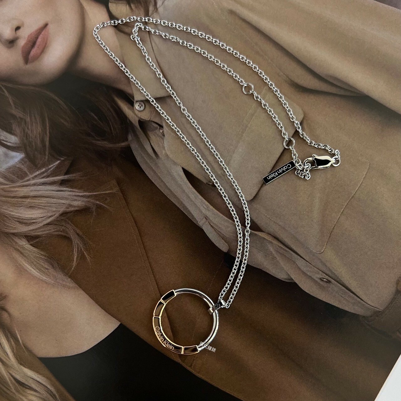 【Calvin Klein】CK飾品-圓墜半玫瑰金項鍊 CKF35000453 現代鐘錶