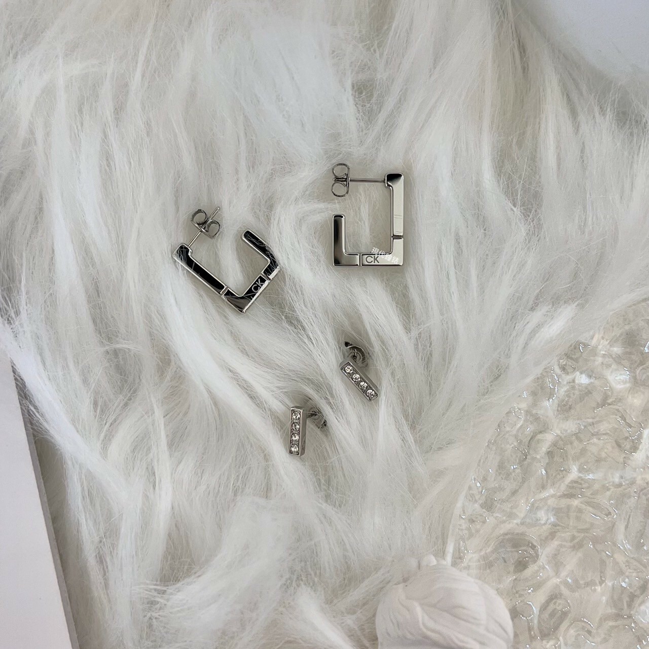 【Calvin Klein】CK飾品-穿式耳環組 CKF35000459 現代鐘錶