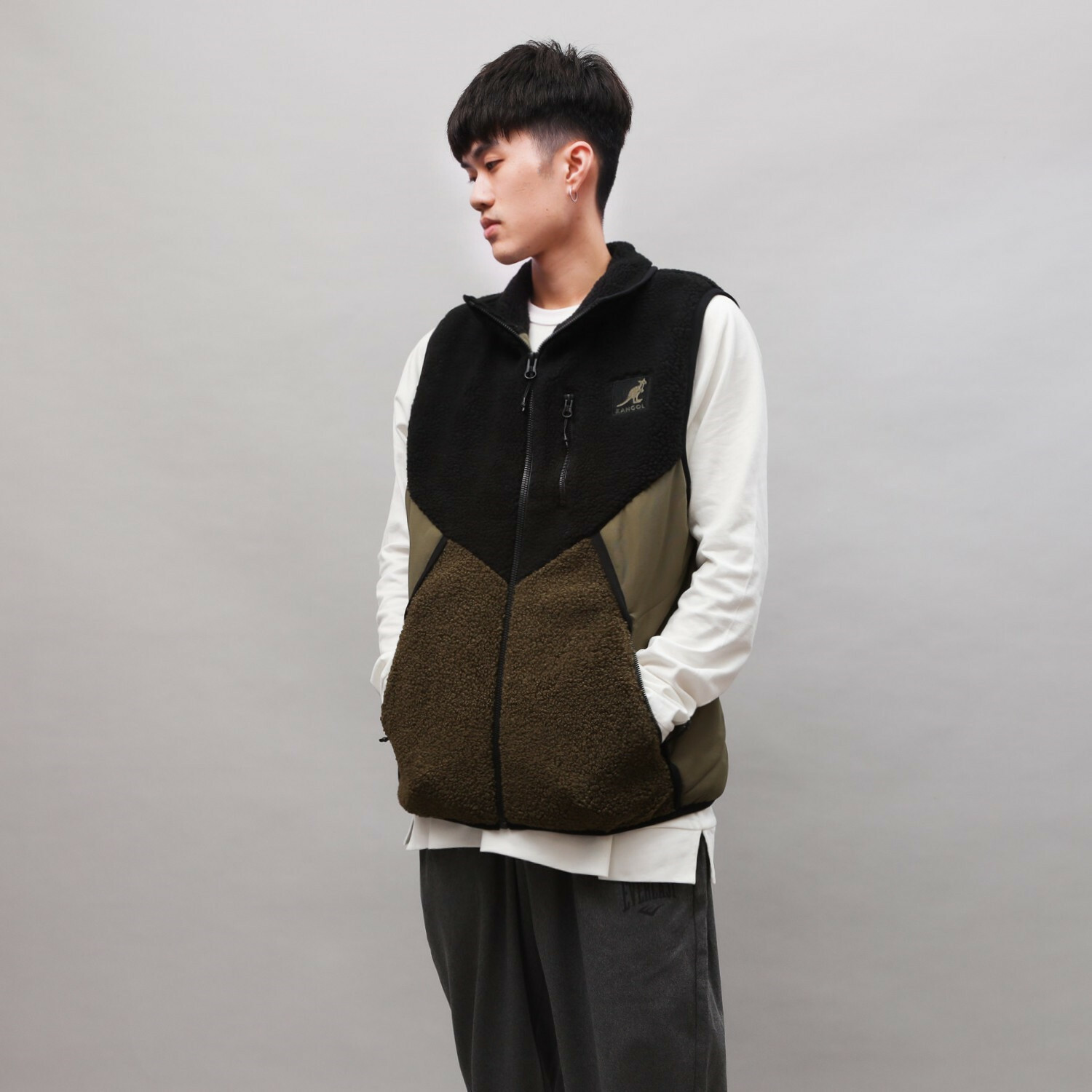 KANGOL  中性 黑軍綠 羊羔毛 背心 6255148120