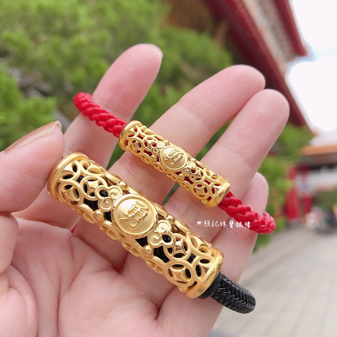 白沙屯媽祖 勇往直錢錢超多 情侶編織金手鍊