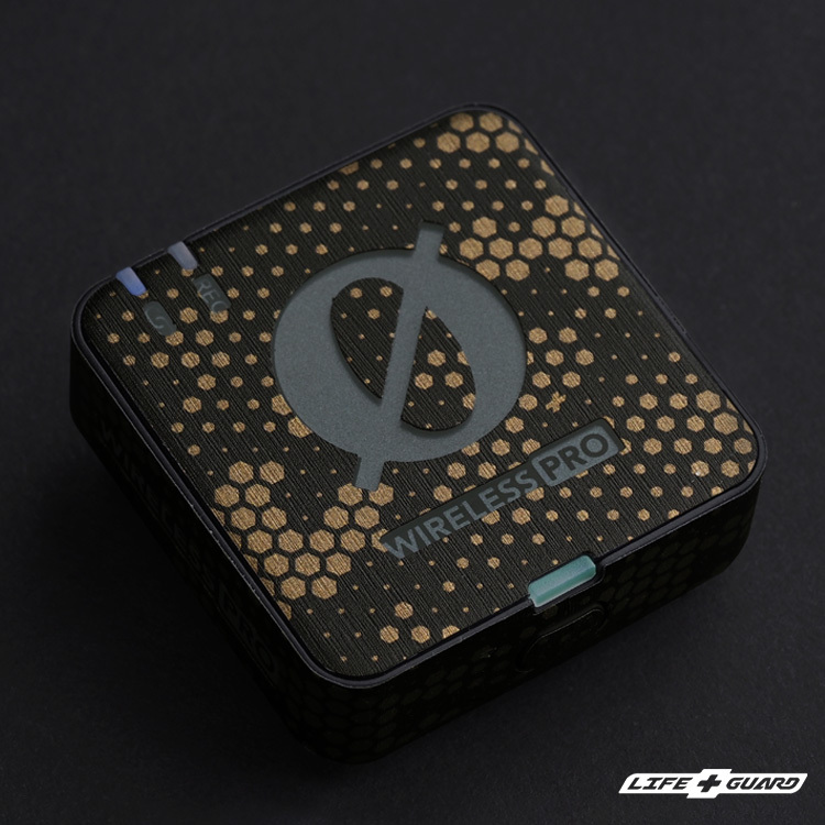 曼巴金貼膜質感特寫，LIFE+GUARD RODE Wireless Pro 設計風格