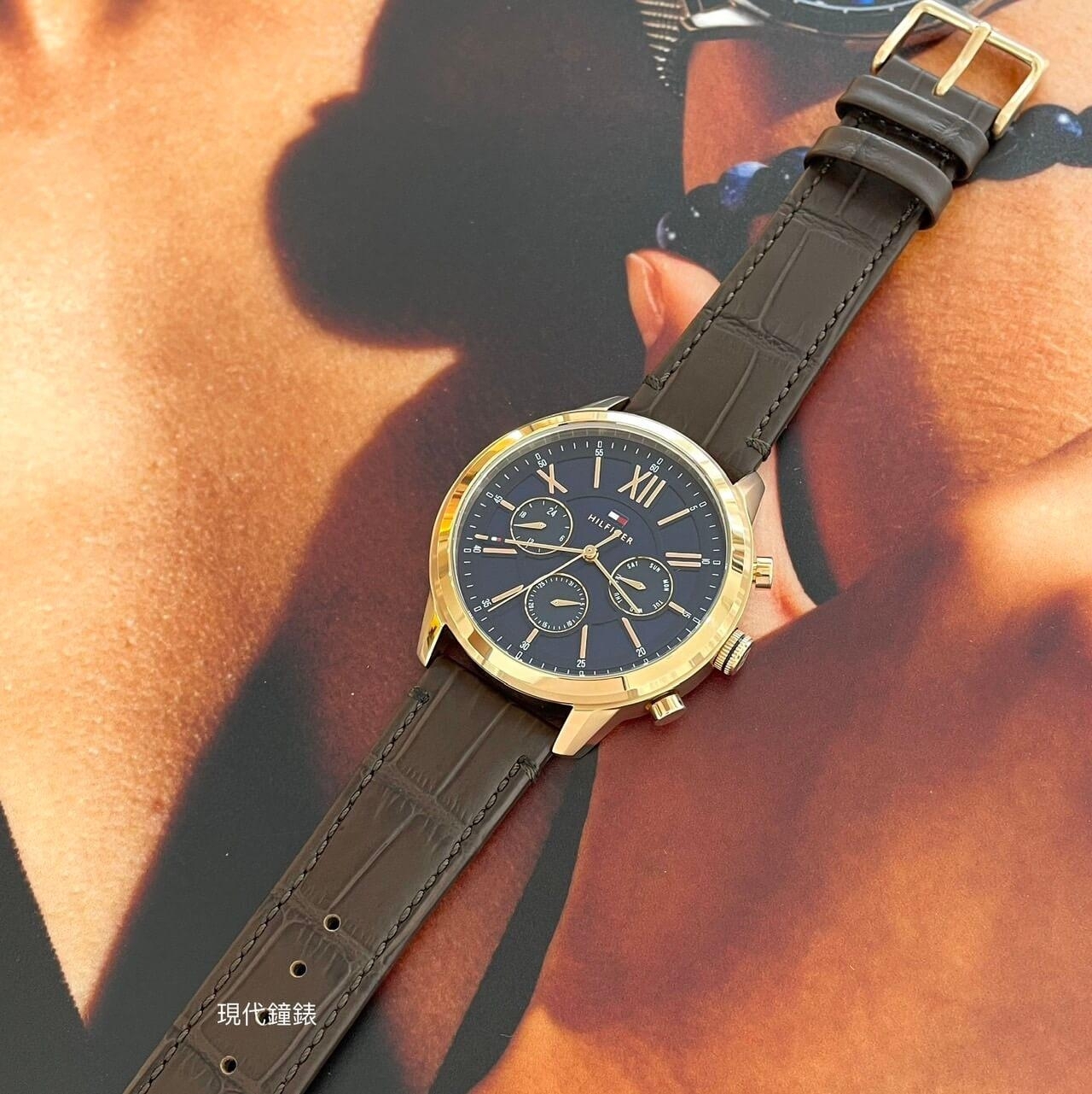 【Tommy Hilfiger】玫瑰金框藍面三眼皮革男錶 1710526 44mm 現代鐘錶