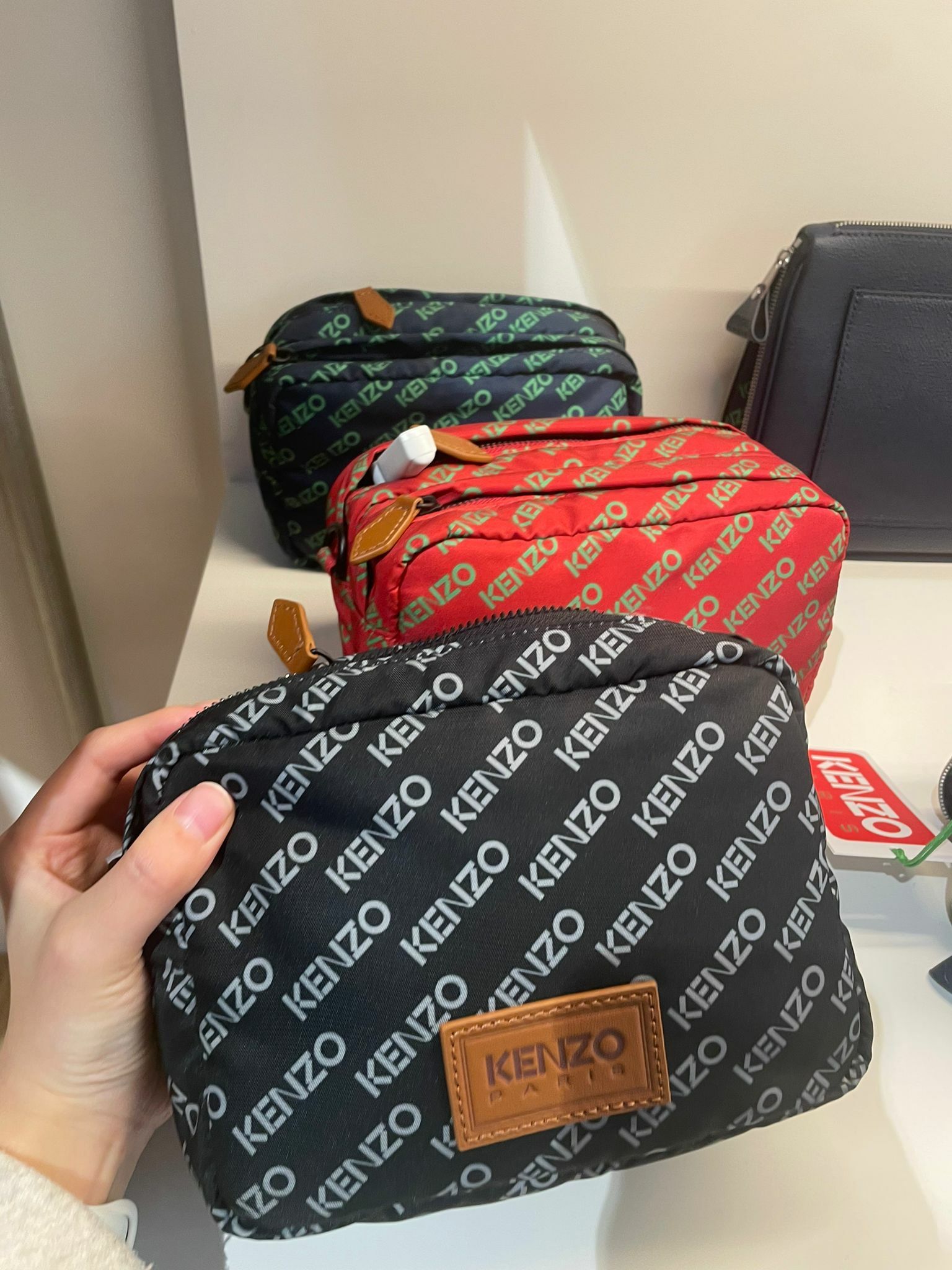 KENZO CROSSBODY BAG WITH WORDS DESIGN