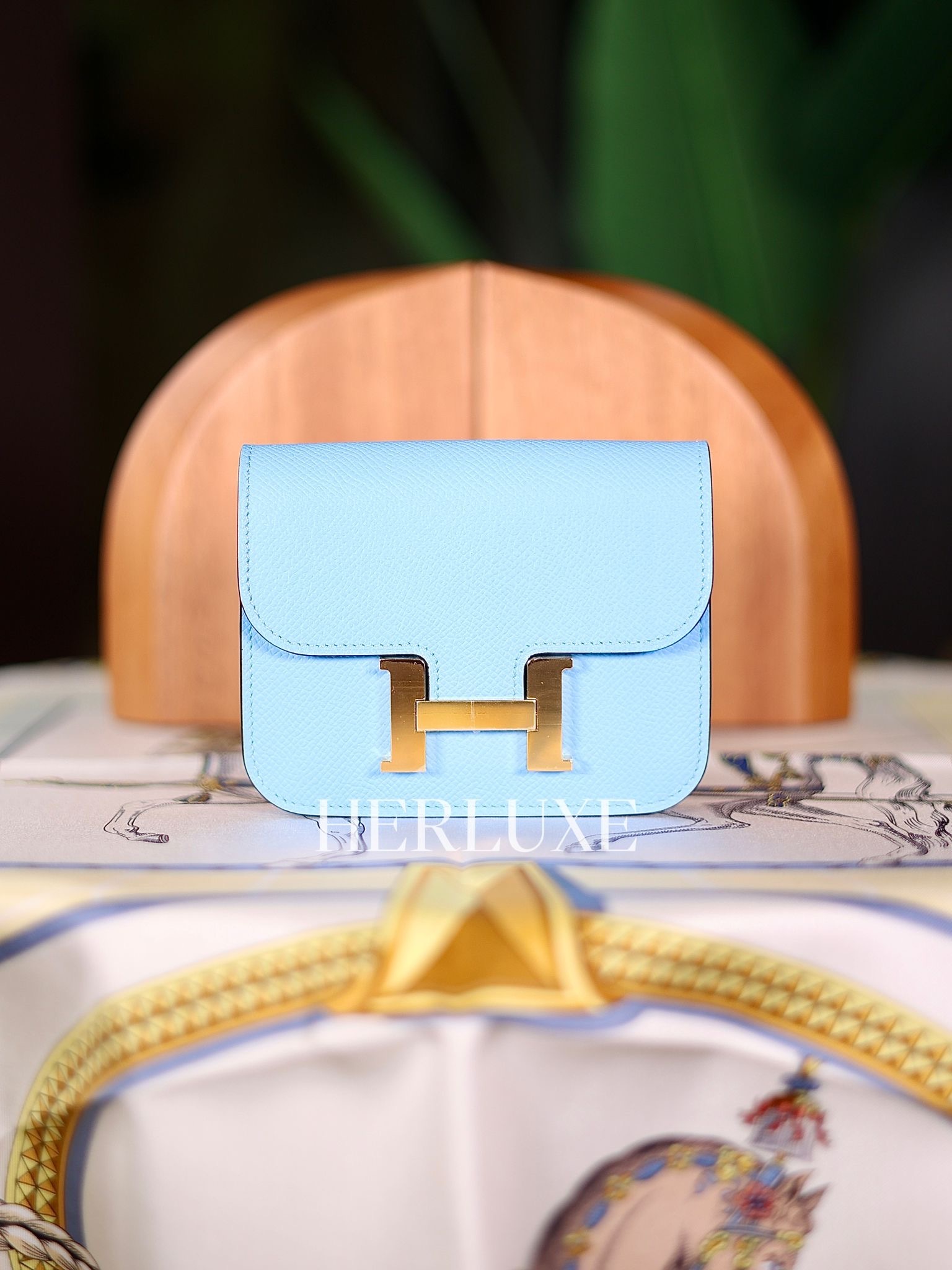 Constance slim 7N Celeste cc epsom W