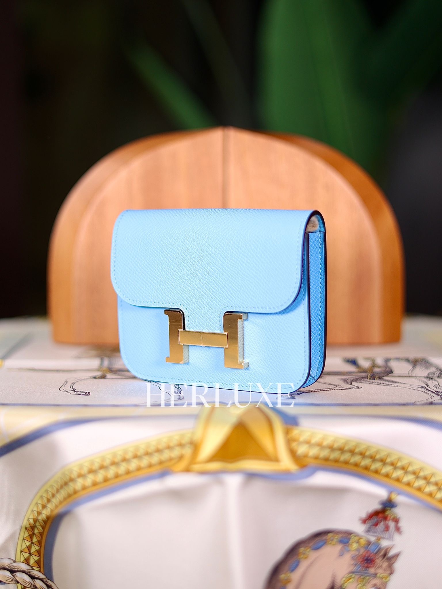 Constance slim 7N Celeste cc epsom W