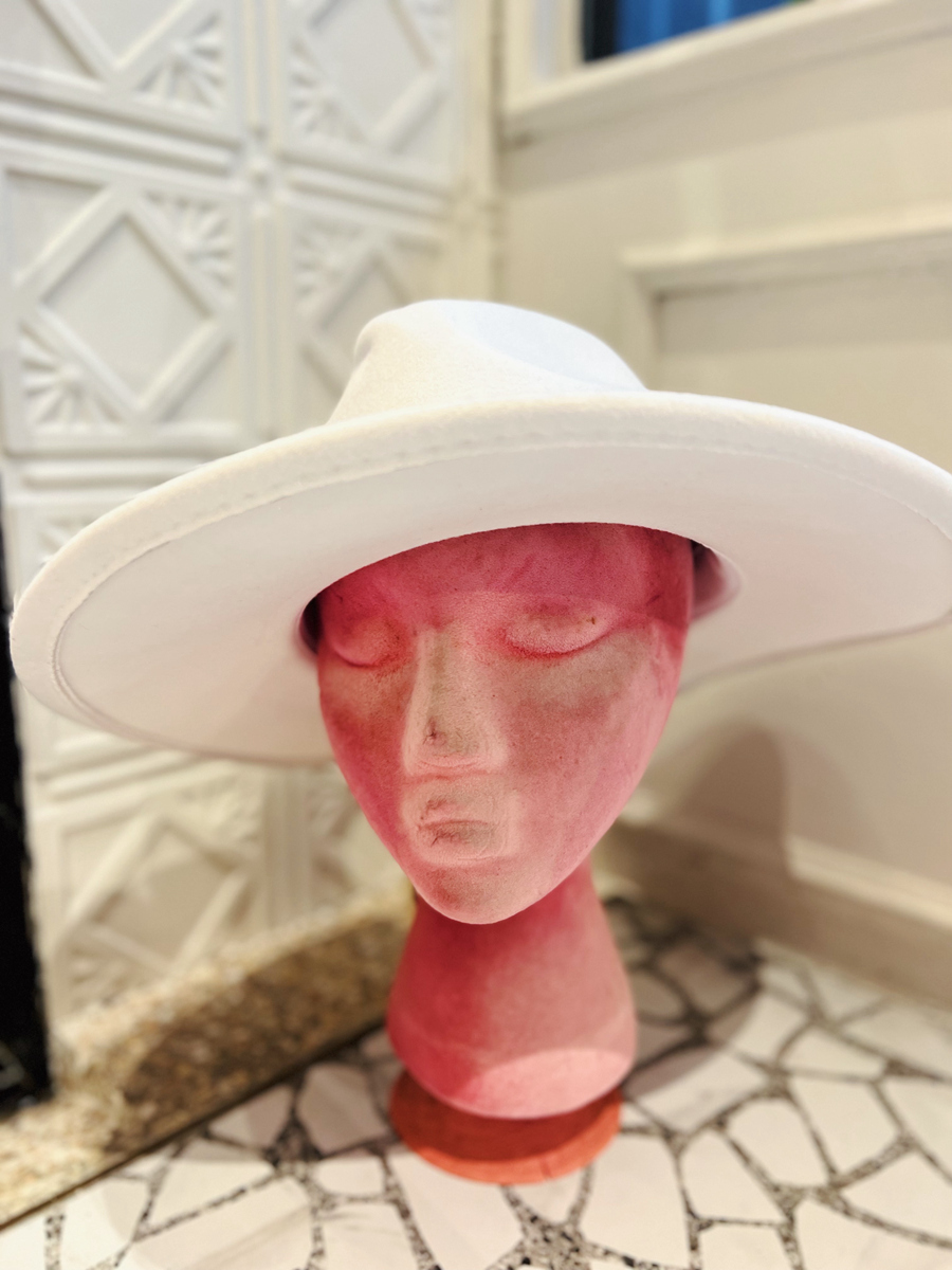 White Cowboy 白色水鑽縫珠牛仔帽