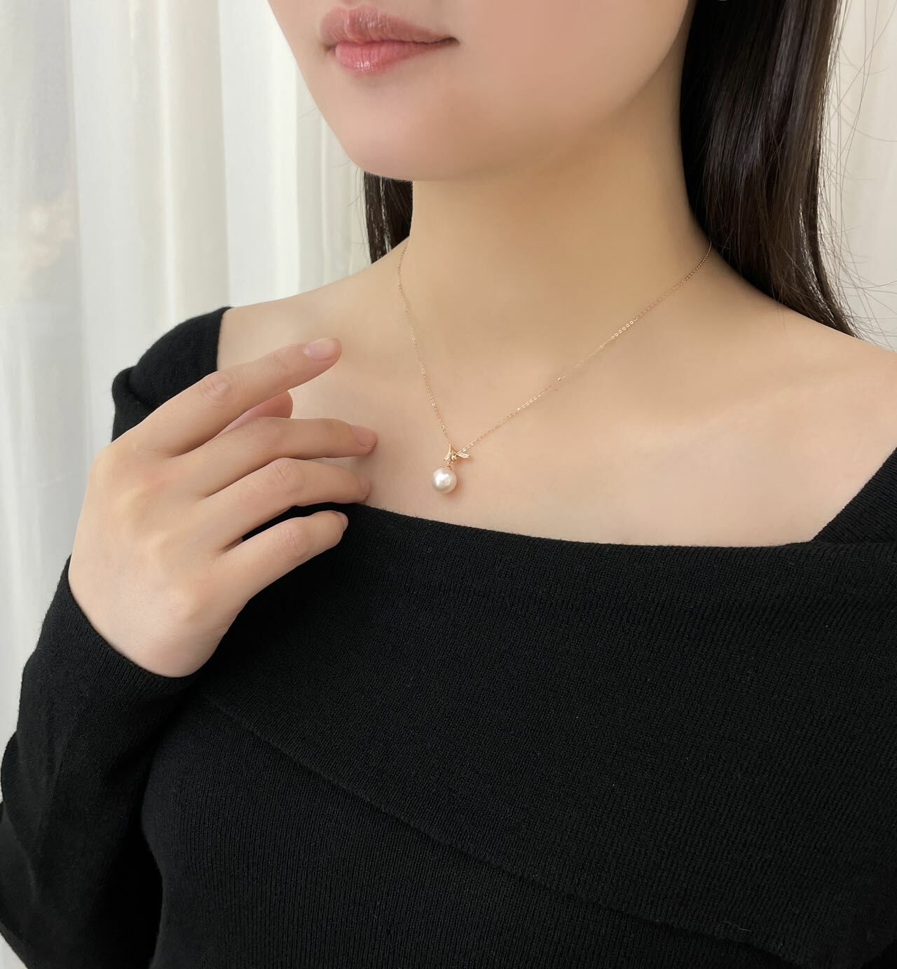 18K玫瑰金天然鑽石珍珠頸鏈