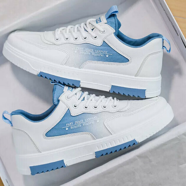 Casual sneakers
