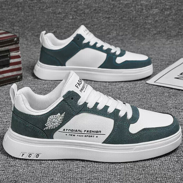 Casual sneakers