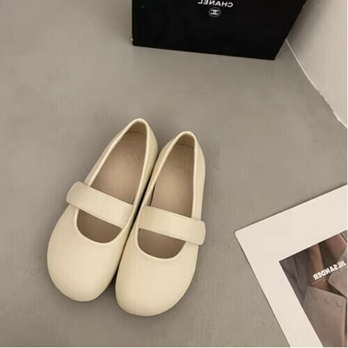 shallow toe velcro flats