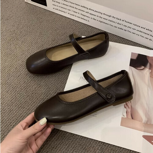 Soft flat beanie shoes