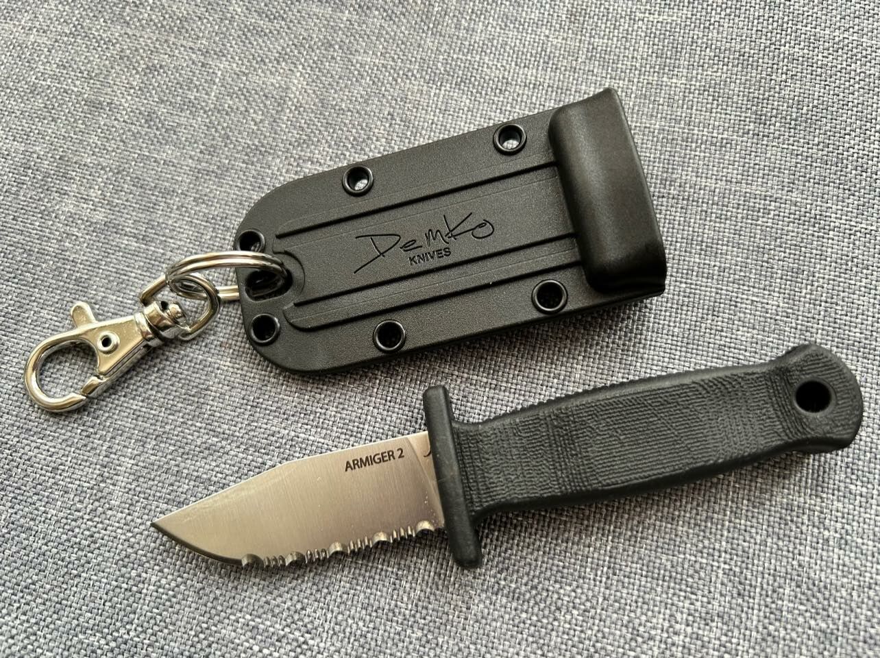 DEMKO KNIVES  Armiger 2