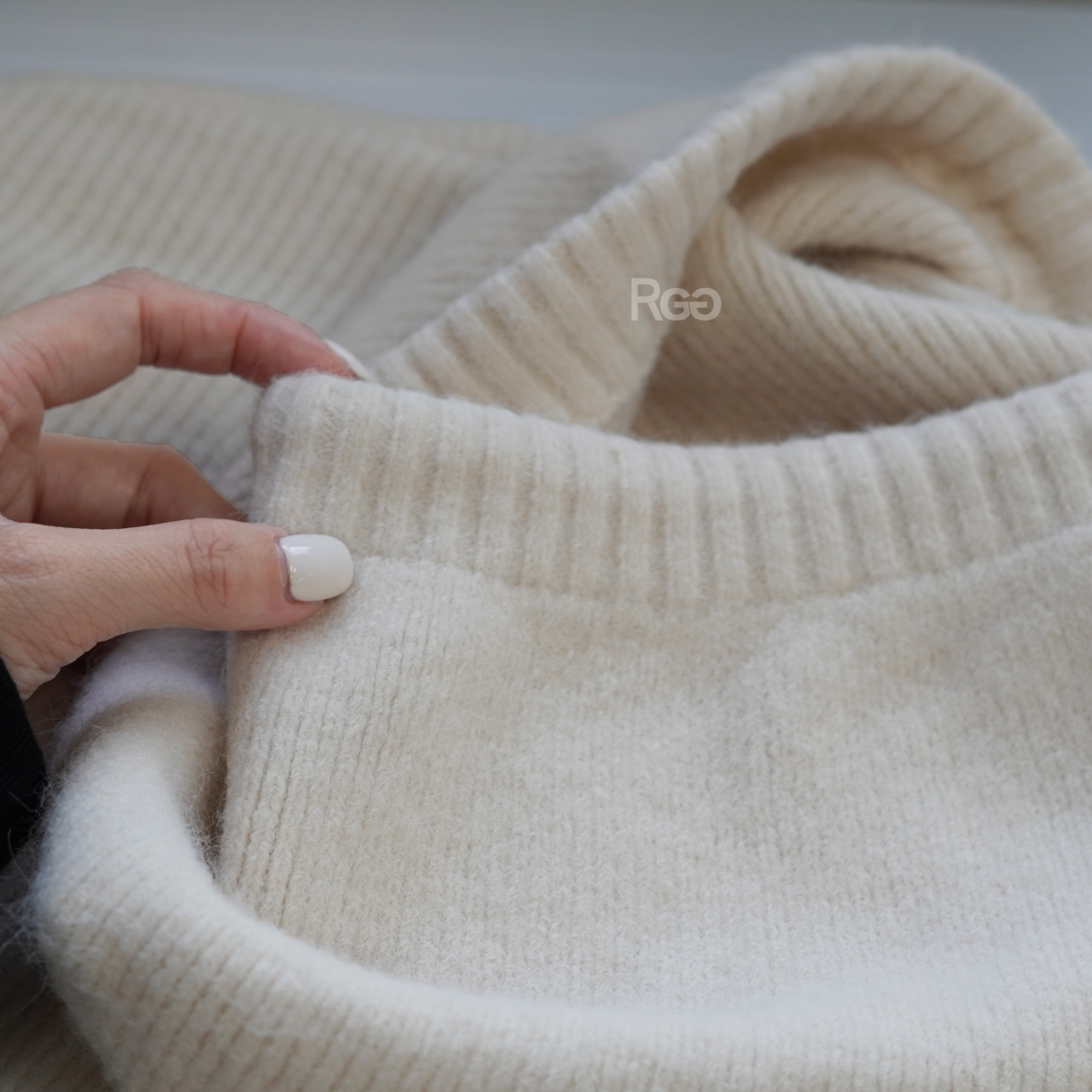 #8770 短版針織連帽外套帽子近照