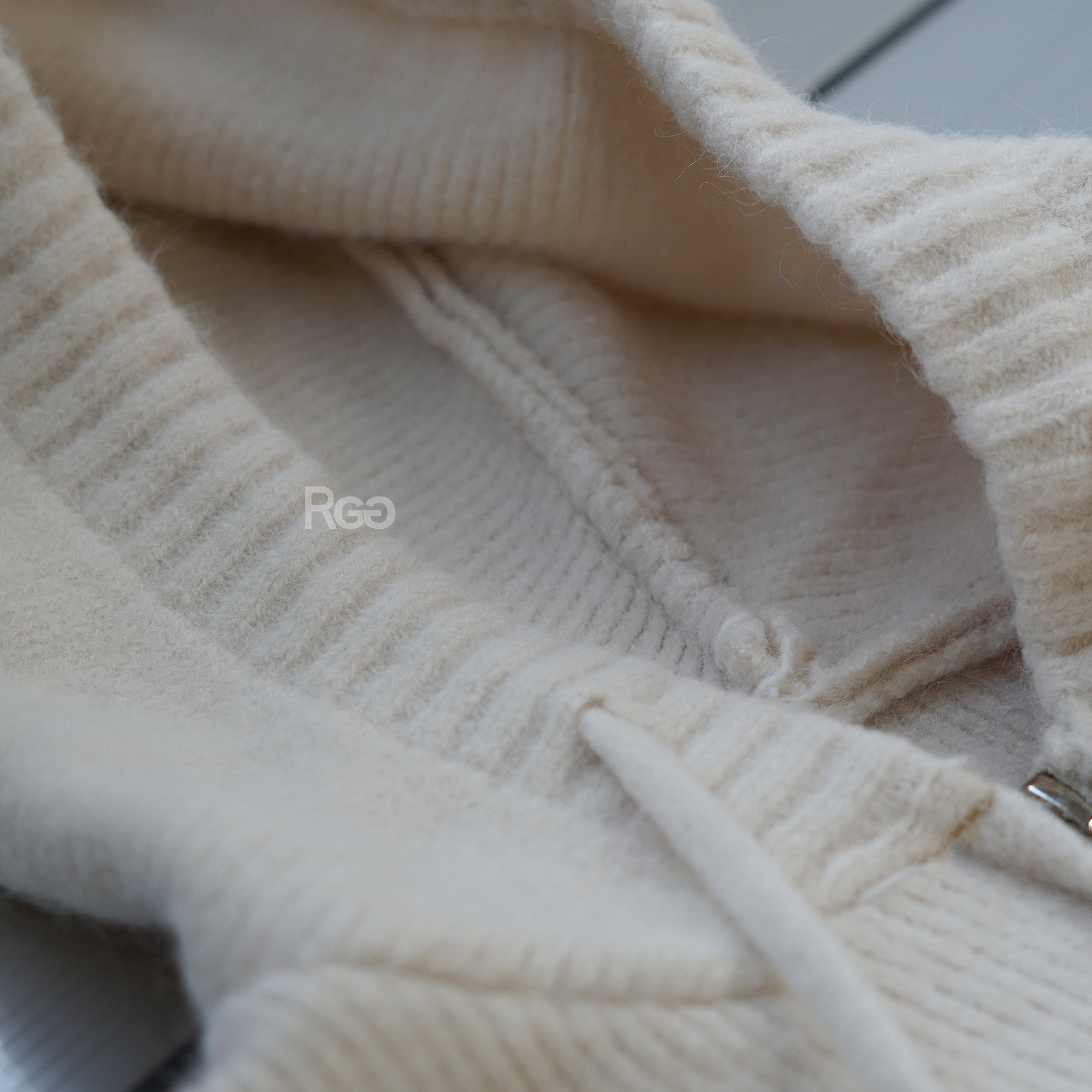 #8770 短版針織連帽外套帽子細節照