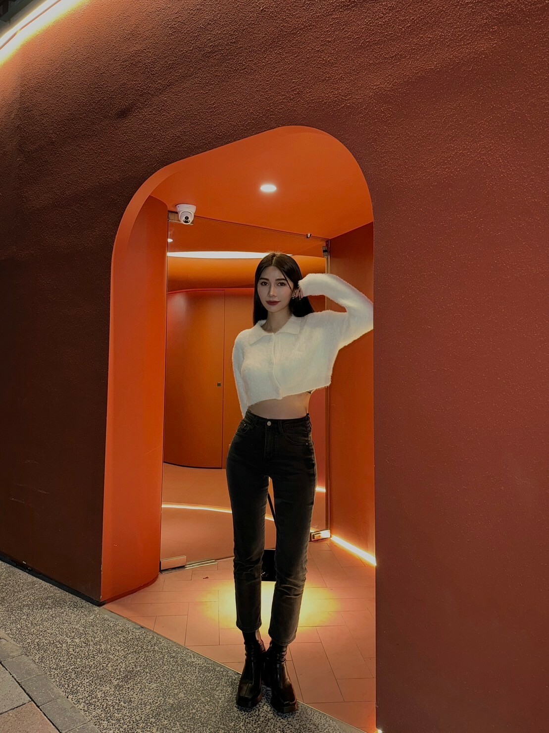 激瘦!黑灰直筒窄管九分褲