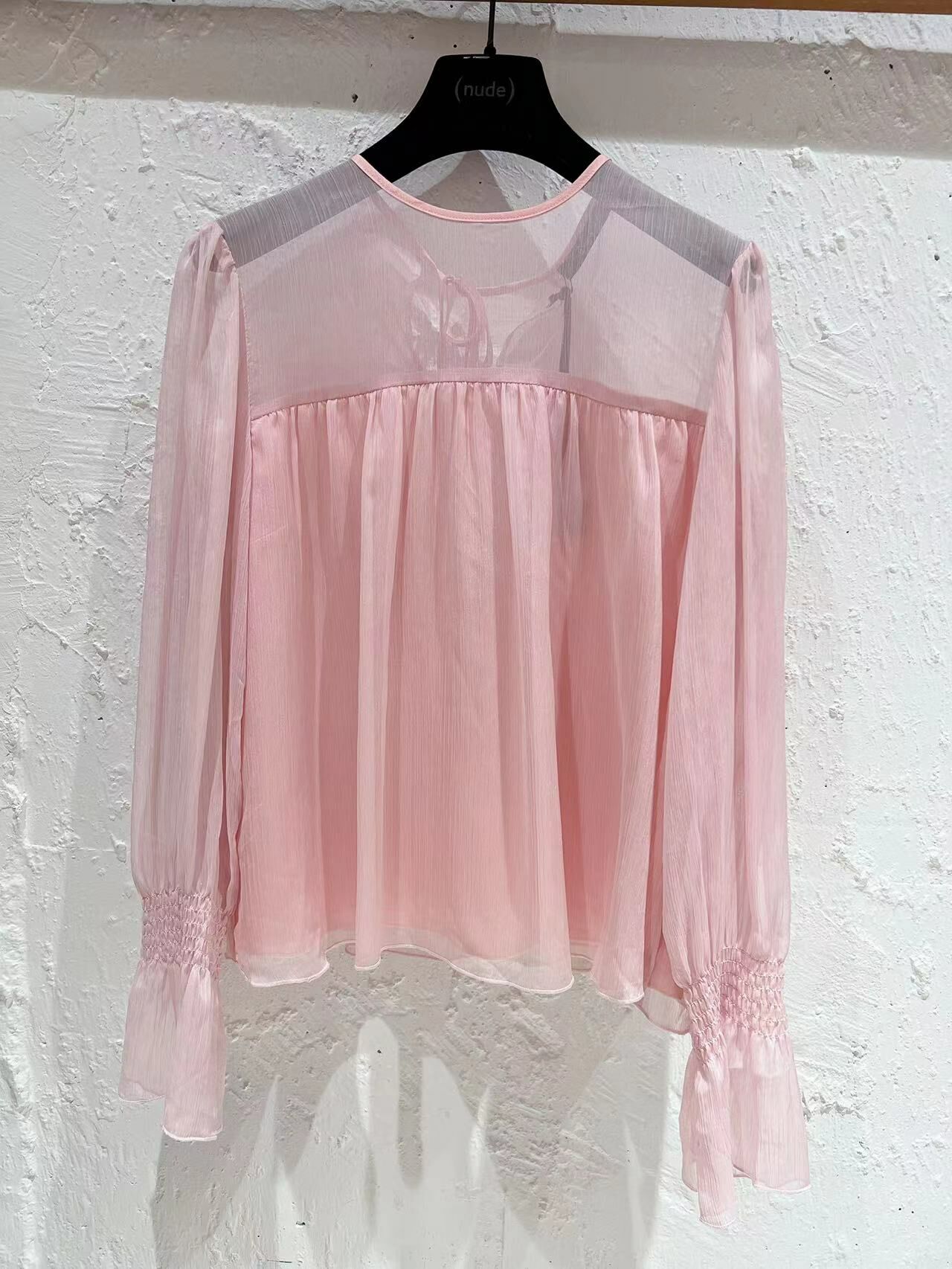 粉色拼接飄逸上衣 -T