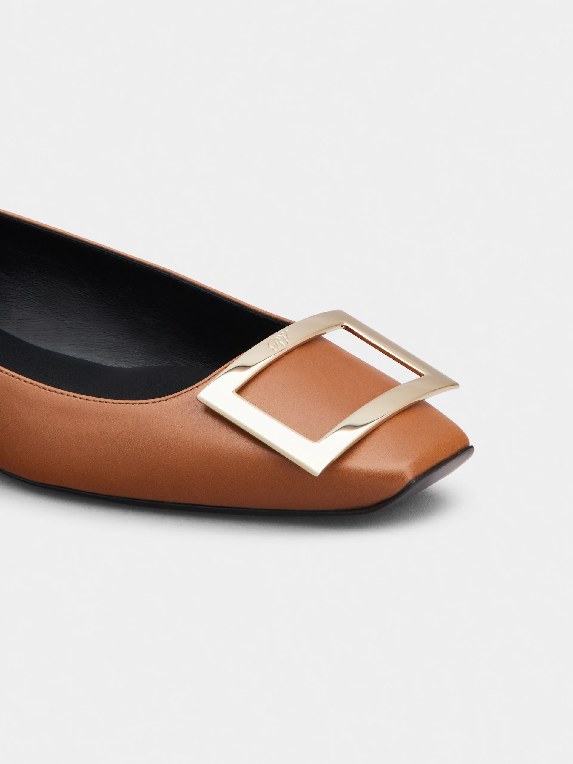 Roger Vivier RV Trompette Metal Buckle Ballerinas in Leather brown
