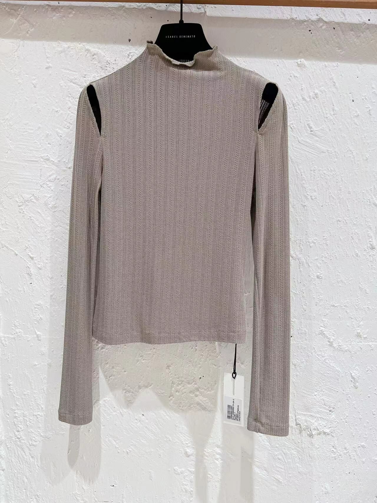 灰色設計感上衣 -T