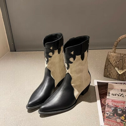 Block heel pointed mid-rise boots