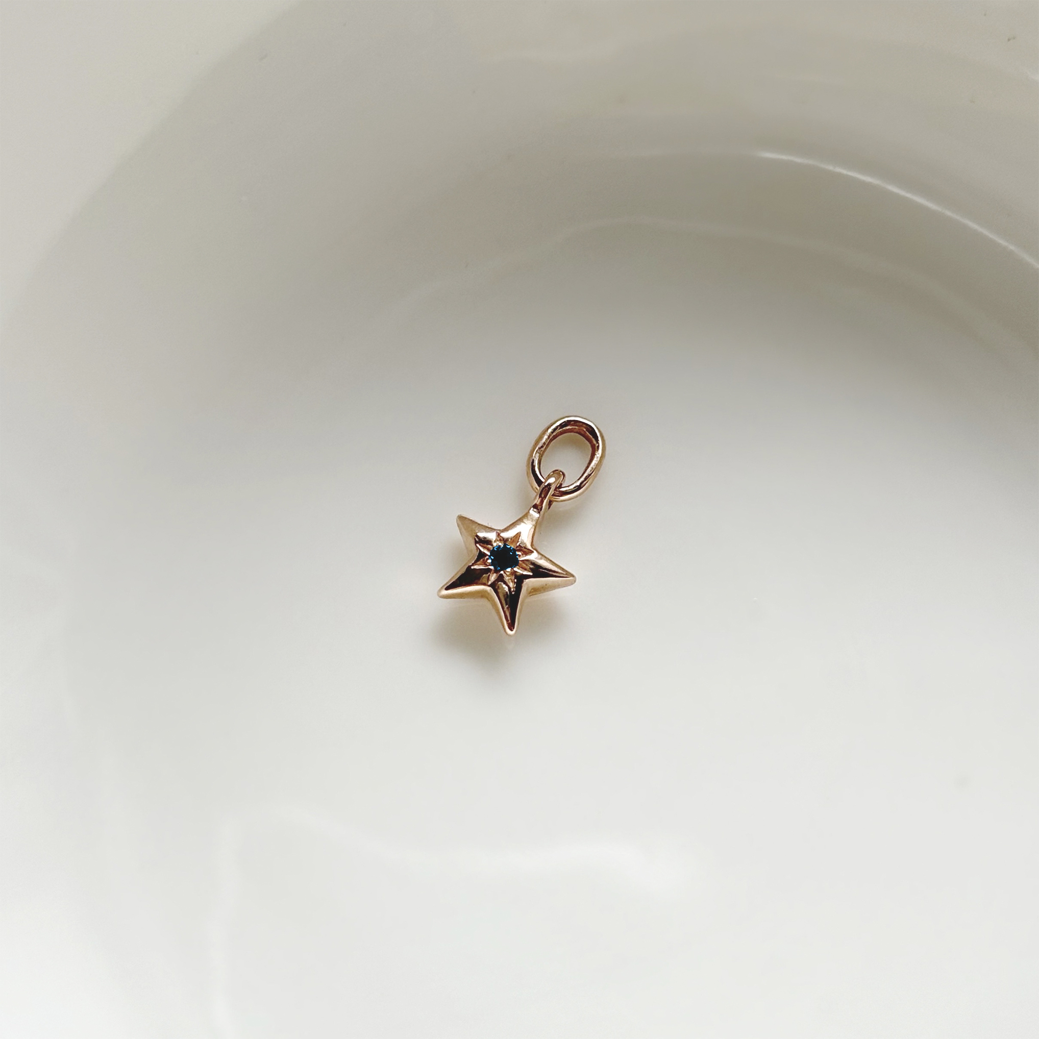 14k胖胖星藍鑽石耳墜