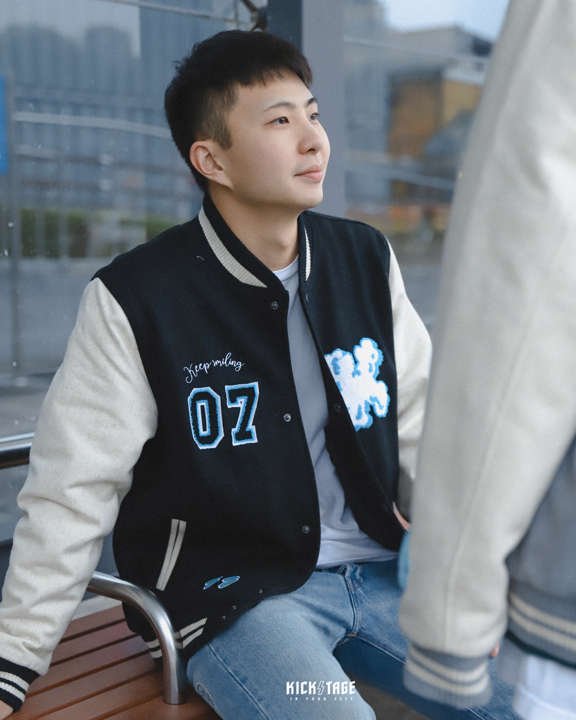 [特價售出無退換] #KEEP SMILE CLOUD JACKET 黑色 雲朵人 毛巾繡 刺繡LOGO 崔維斯同款 毛絨 棒球外套【KS195-BK】25SALE